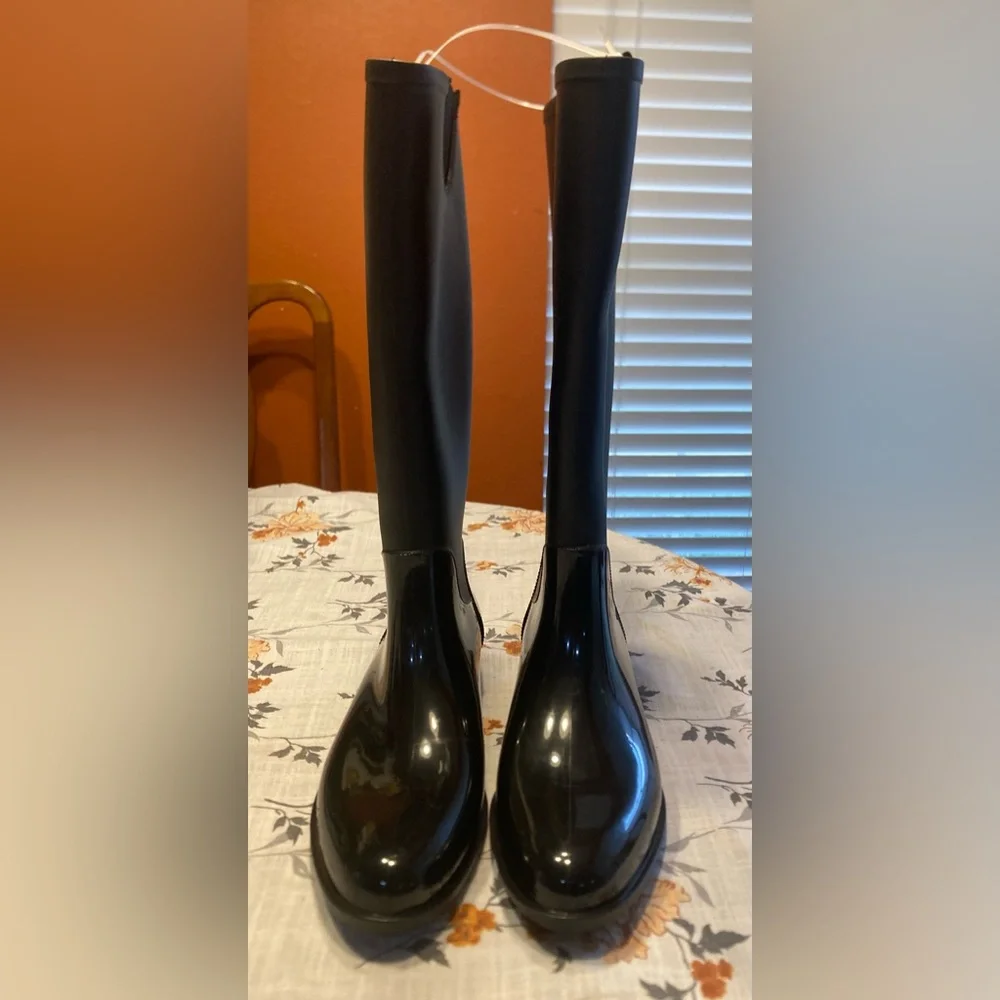 NEW Tommy Hilfiger Women's Karissa Rain Boot Size 11M